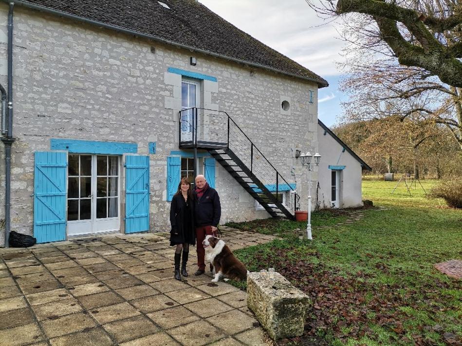 Le Moulin Bleu Bed & Breakfast Seigy Exterior photo